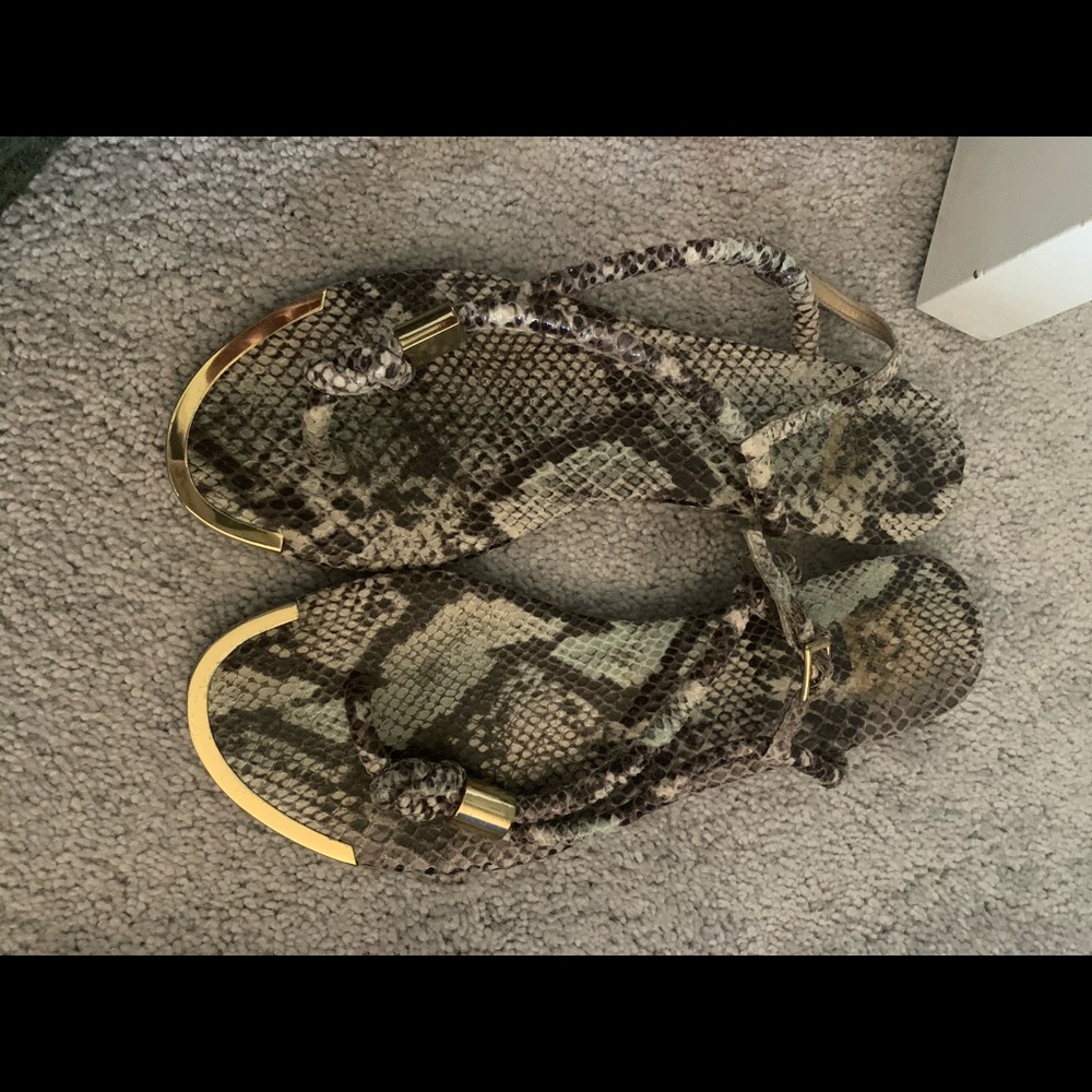 Gorg DV snakeprint & gold sandals